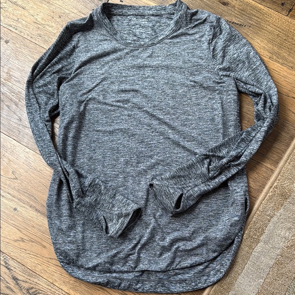 Athleta Uptempo heathered grey Long Sleeve Top - M - Picture 2 of 7